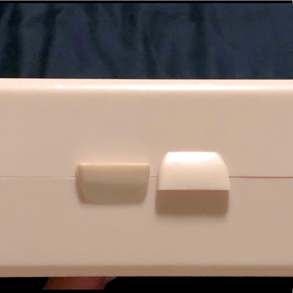 ⚡️80s vintage Diane Von Furstenberg light pink plastic box - Picture 6 of 8